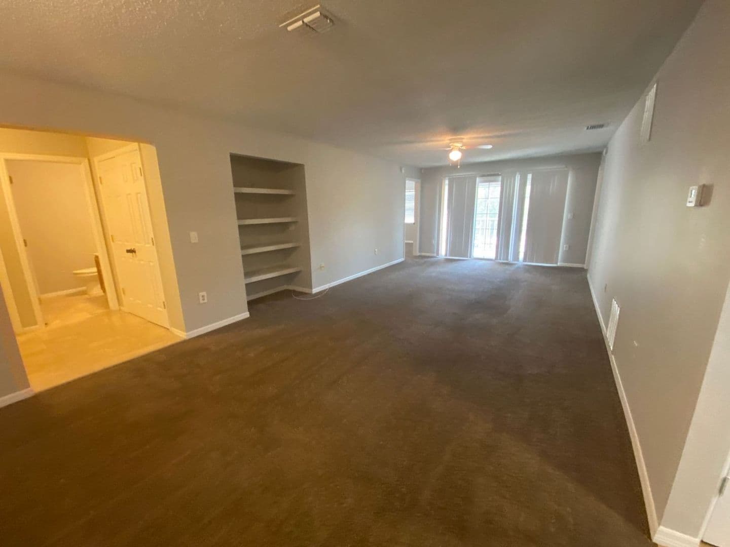 Longwood Apartment: 5210 Clubside Dr