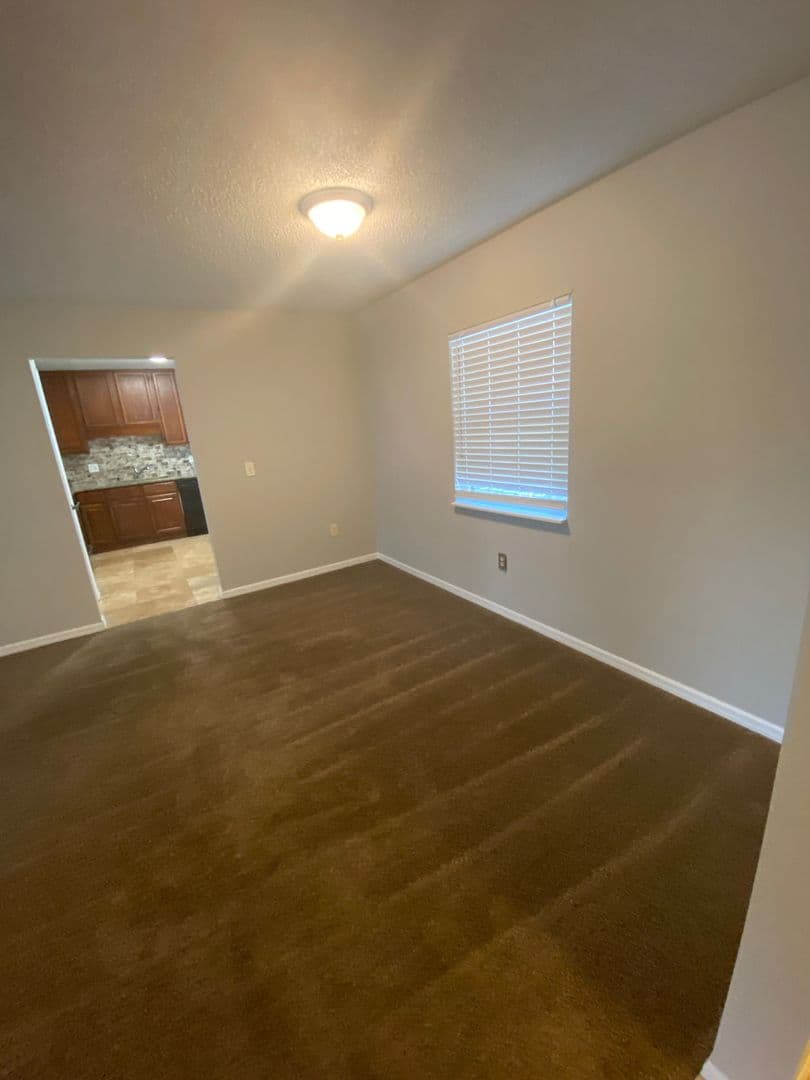 Longwood Apartment: 5210 Clubside Dr