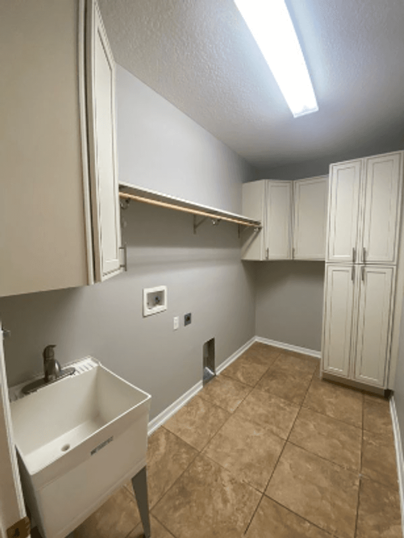 Apopka House: 2265 Home Again Rd.