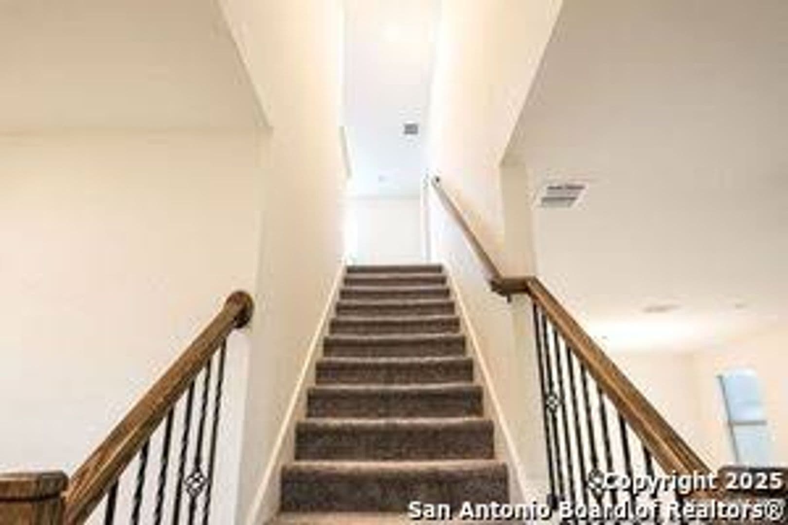 San Antonio House: 5527 Castle Brook Drive