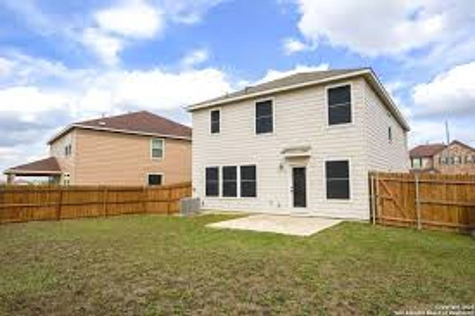 San Antonio House: 5527 Castle Brook Drive