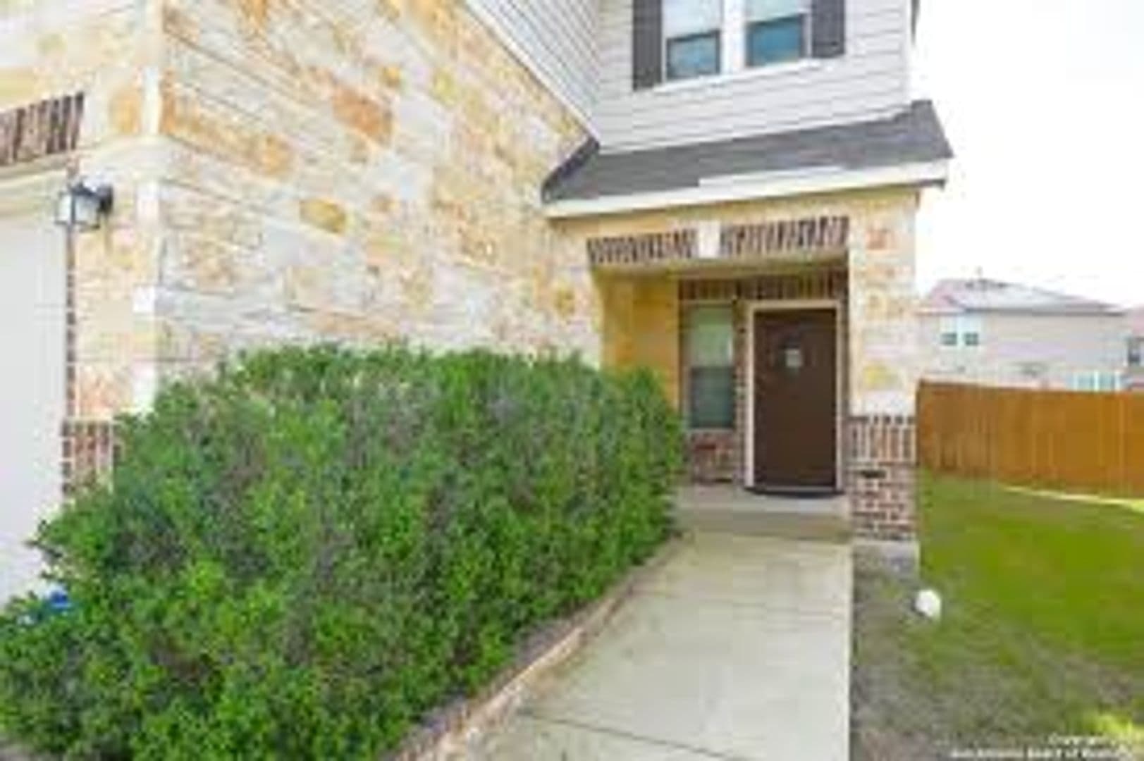 San Antonio House: 5527 Castle Brook Drive
