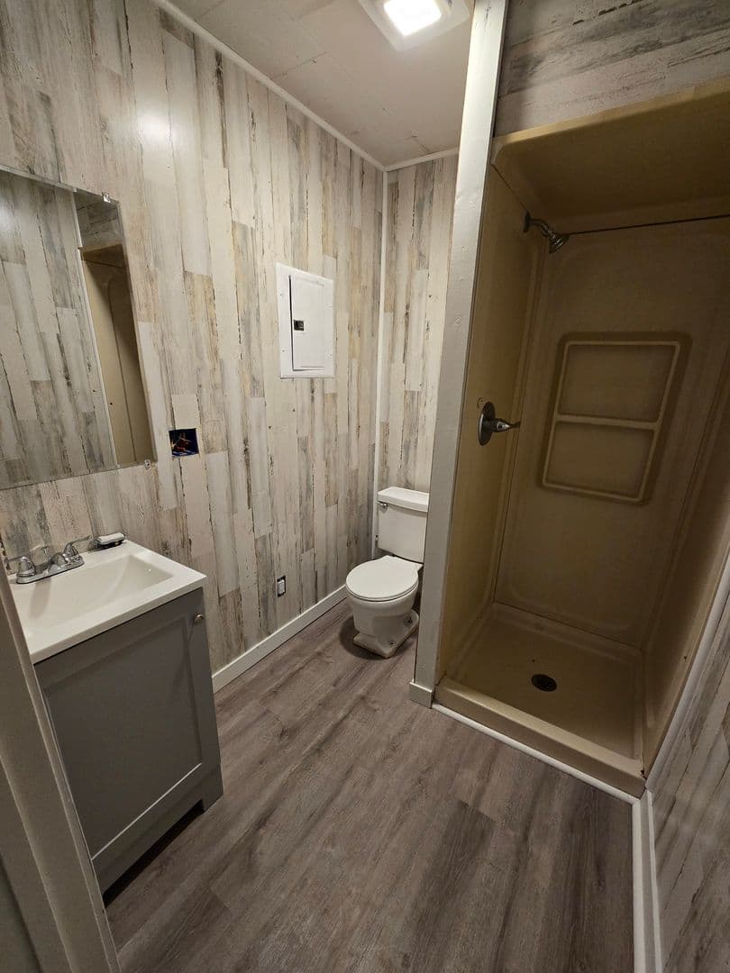 SLOAN Apartment: 110 ALDERSON ST