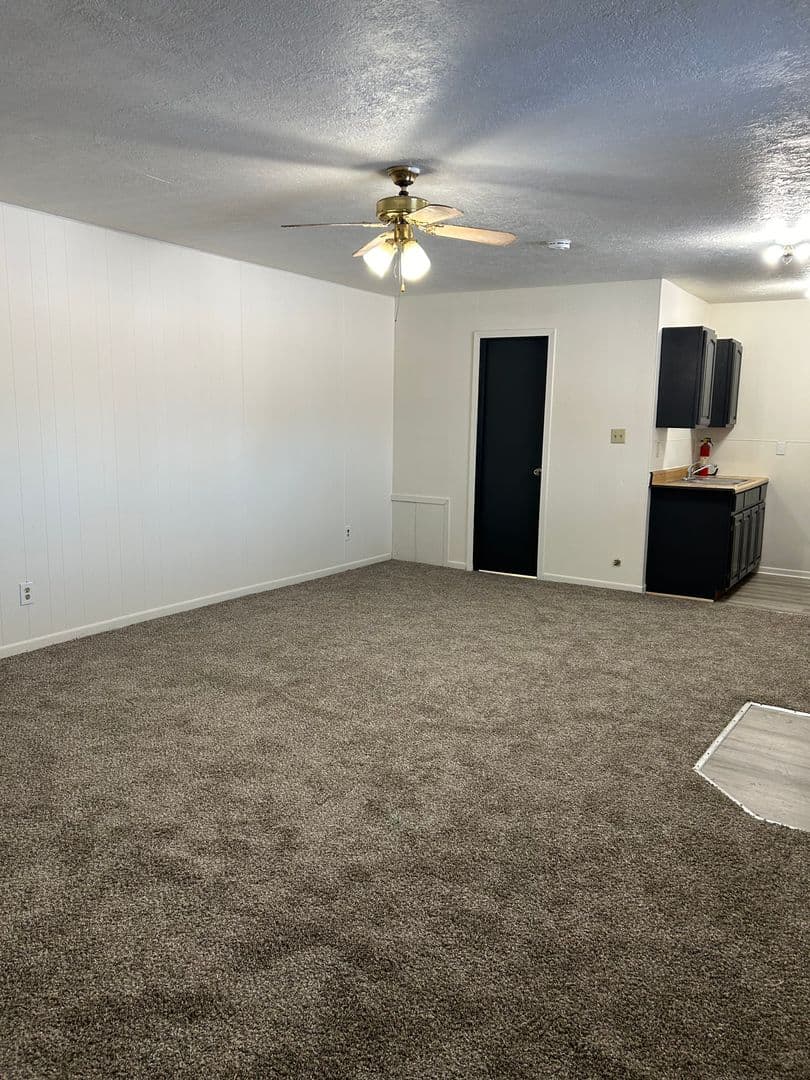 DAKOTA CITY Apartment: 506 N 14TH ST