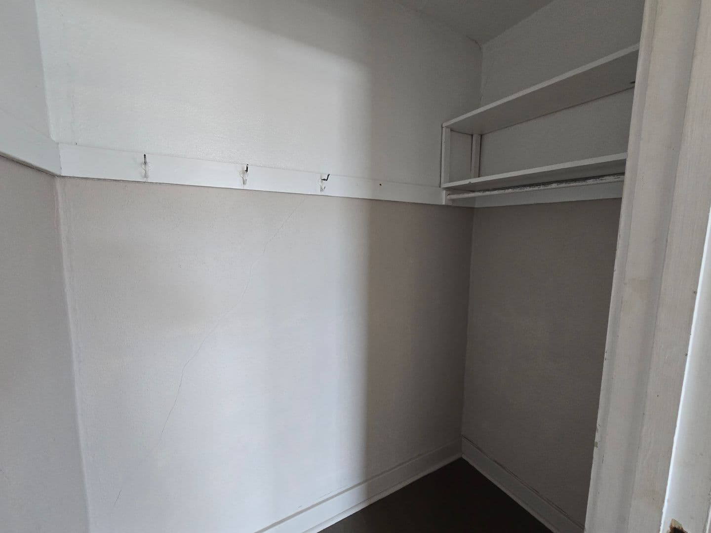 Sioux City Apartment: 923 Douglas St