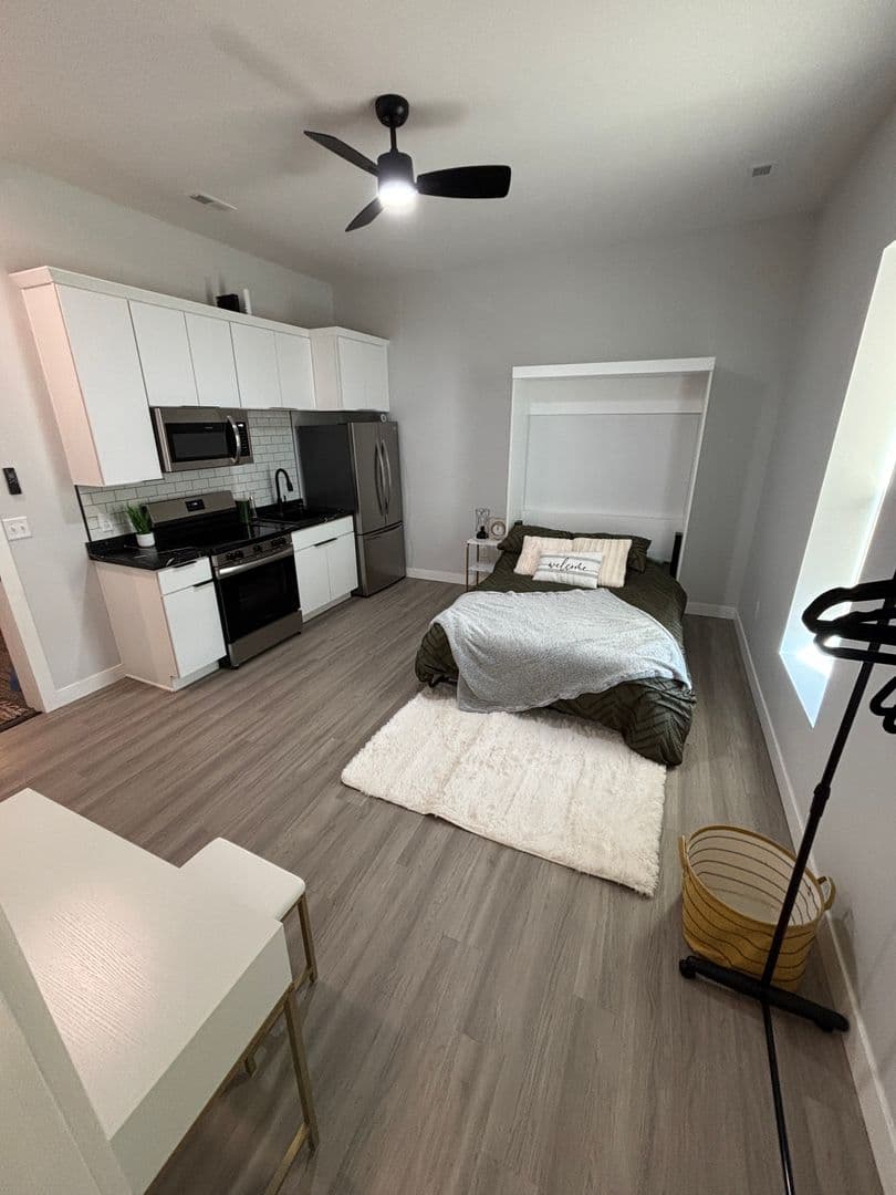 Onawa Apartment: 800 Iowa Ave