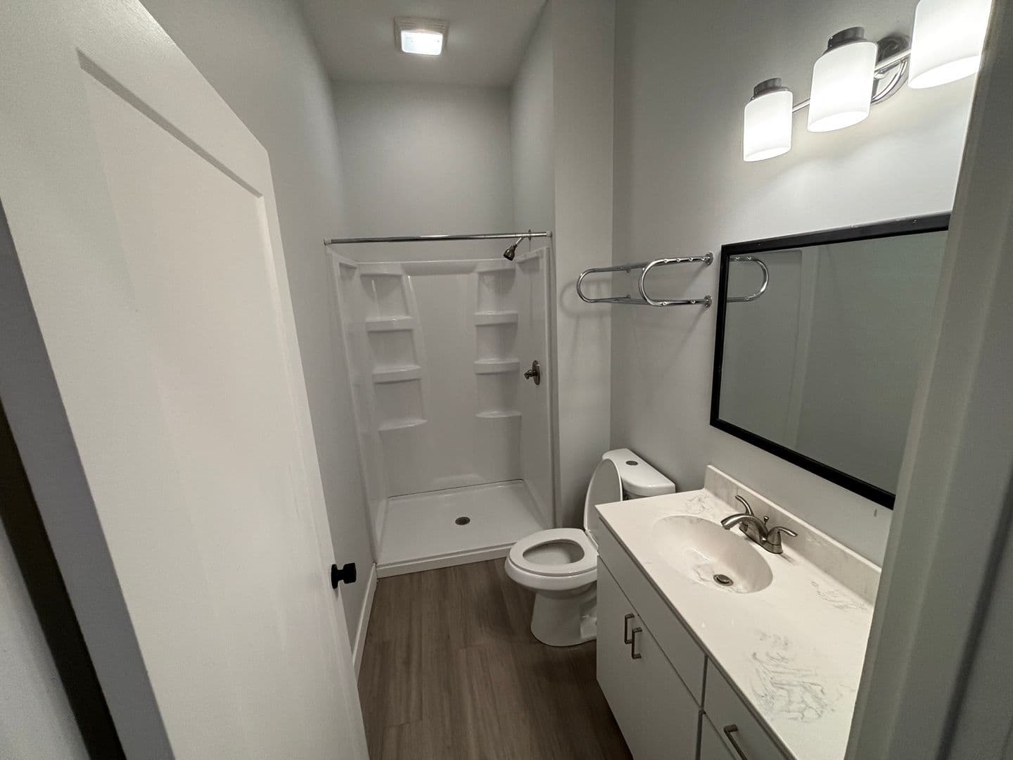 Onawa Apartment: 800 Iowa Ave
