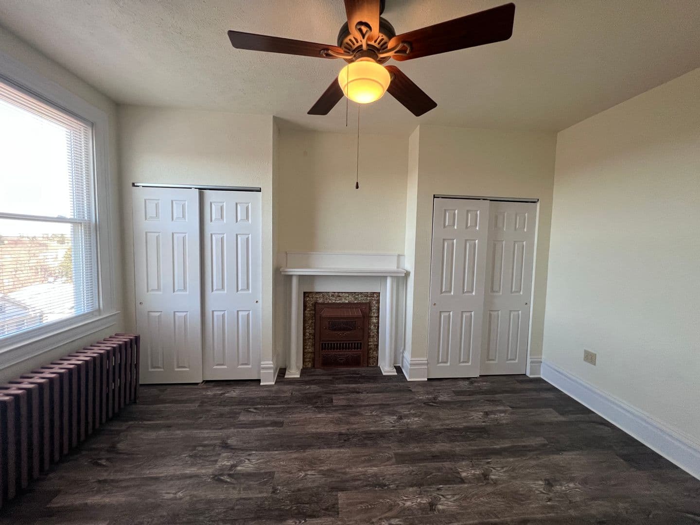 Pittsburgh House: 2037 westmont