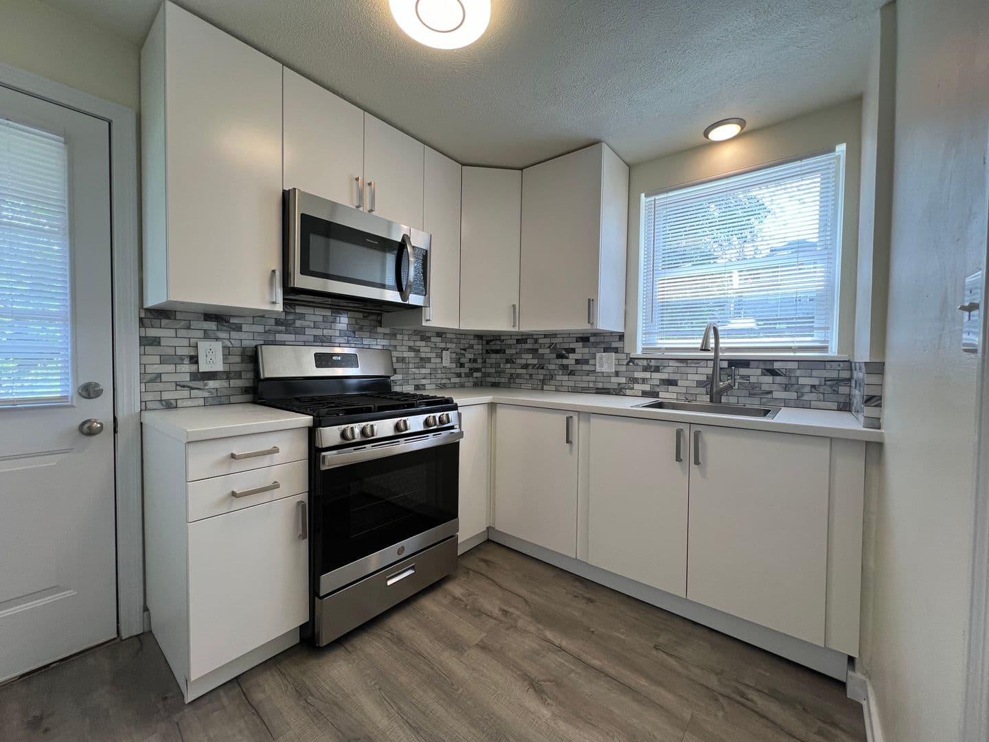 Homestead House: 236 e 16th