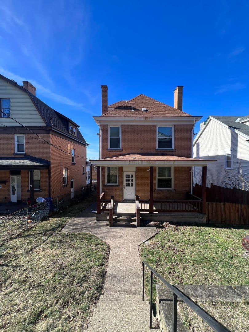 Pittsburgh House: 2037 westmont