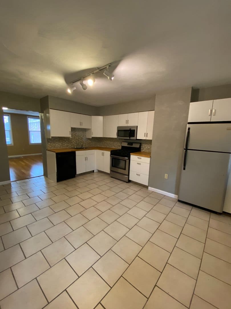 Pittsburgh House: 2333 Spring St