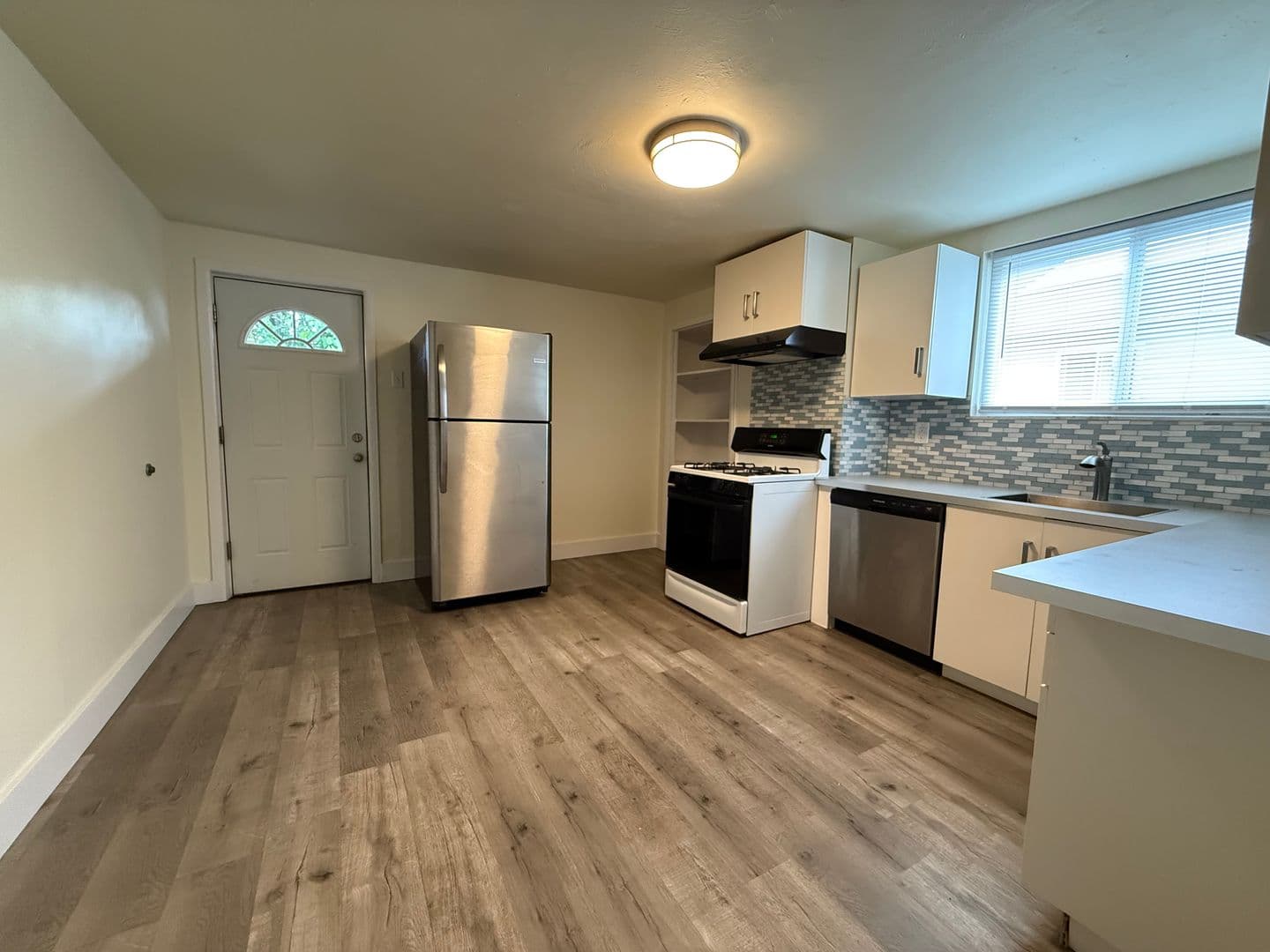 Pittsburgh Apartment: 5 Sterling St Floor 2