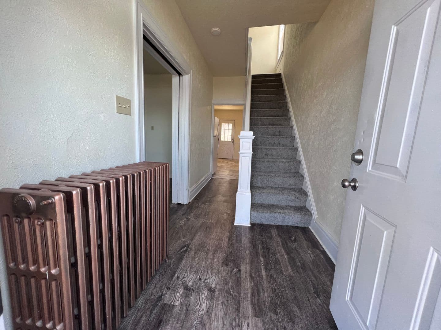 Pittsburgh House: 2037 westmont
