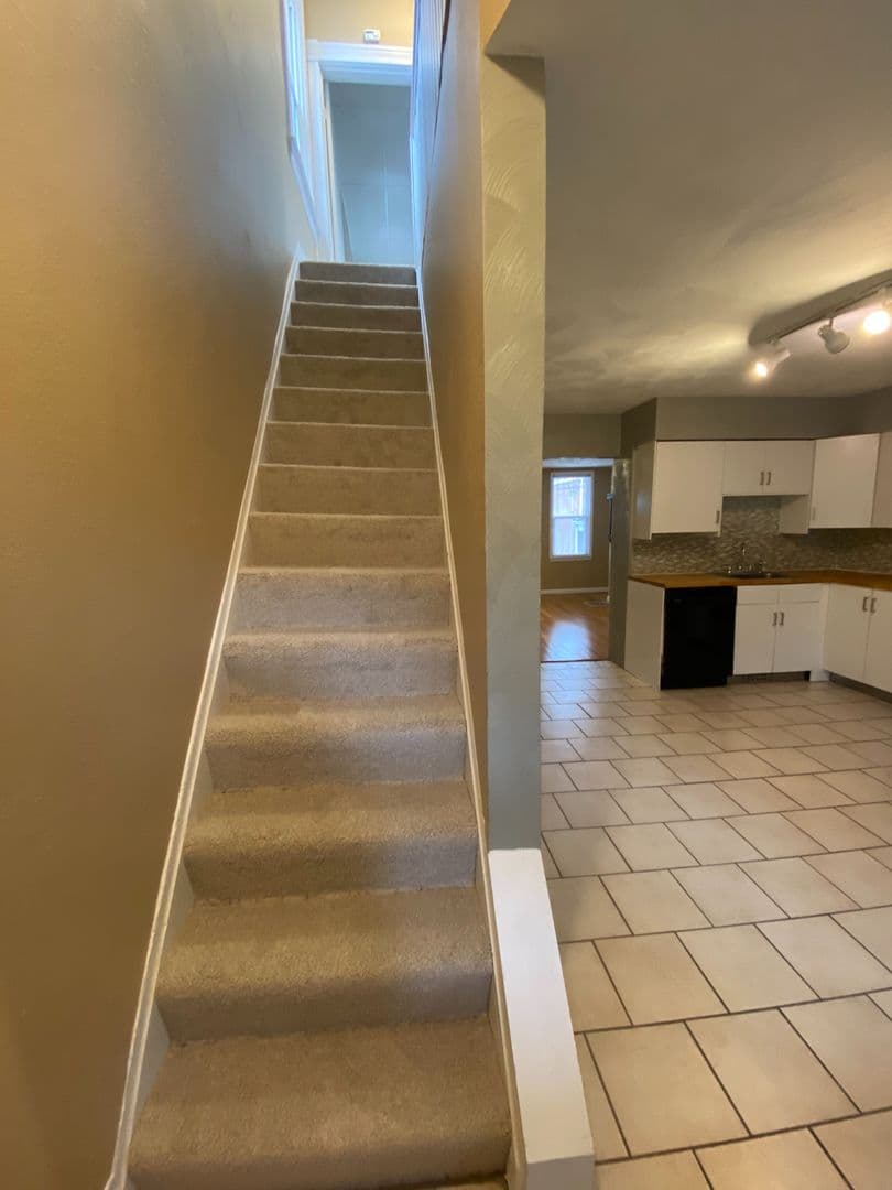 Pittsburgh House: 2333 Spring St