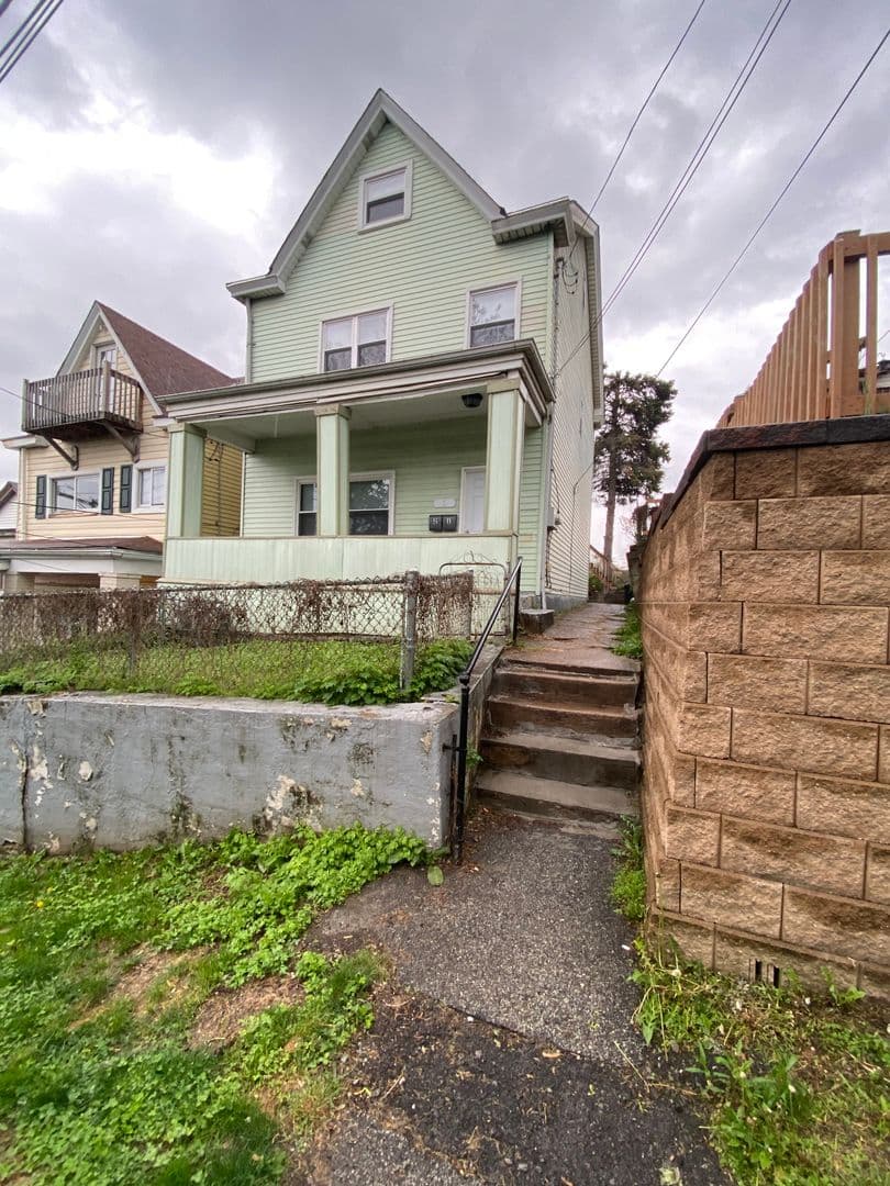 Pittsburgh Apartment: 5 Sterling St Floor 2