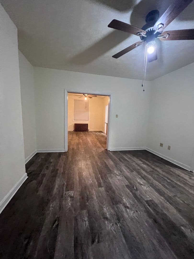 Pittsburgh House: 2037 westmont