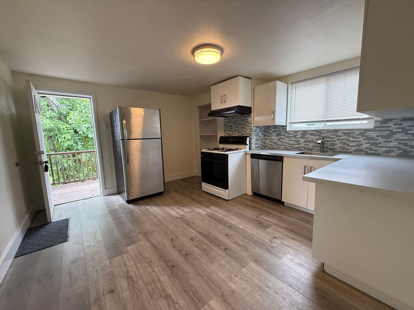 Pittsburgh Apartment: 5 Sterling St Floor 2