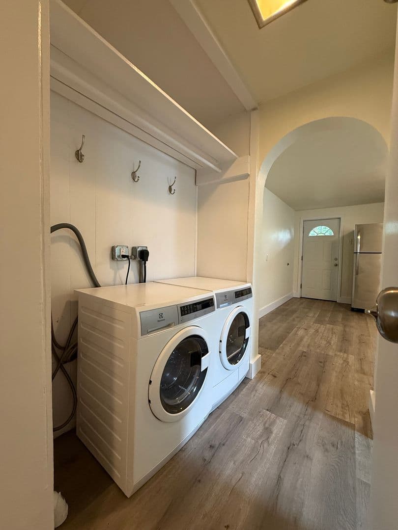 Pittsburgh Apartment: 5 Sterling St Floor 2