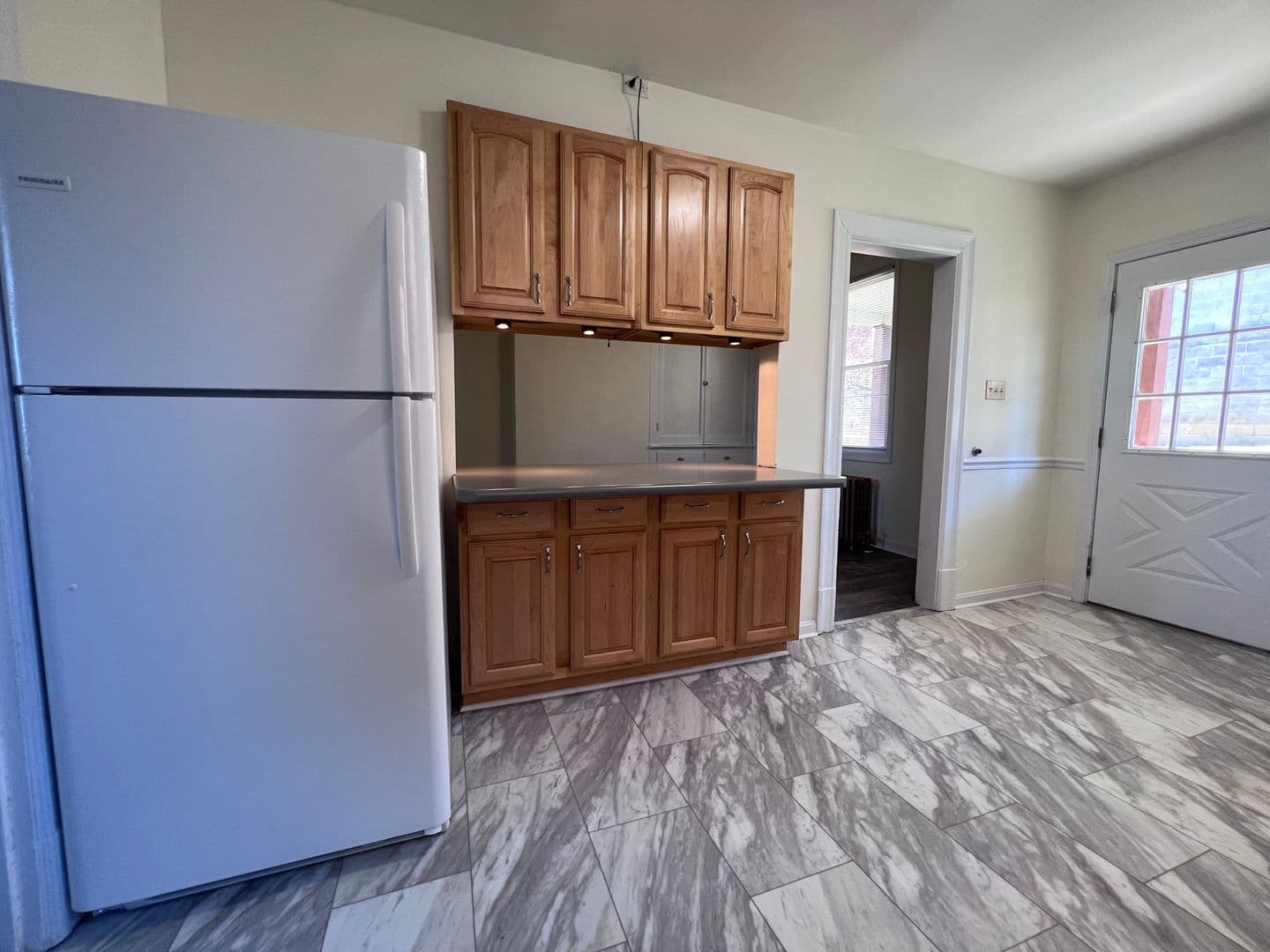 Pittsburgh House: 2037 westmont