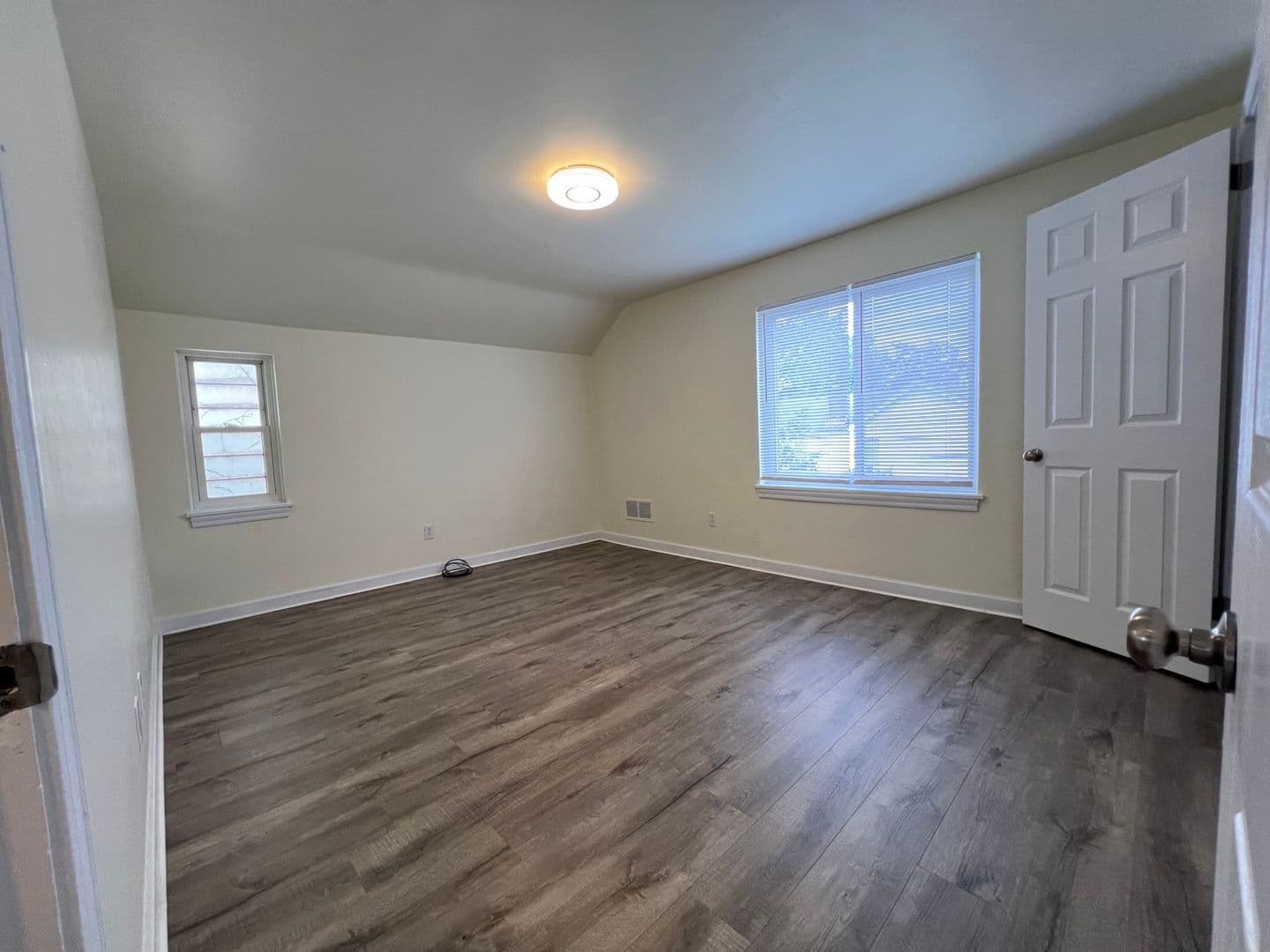 Homestead House: 236 e 16th