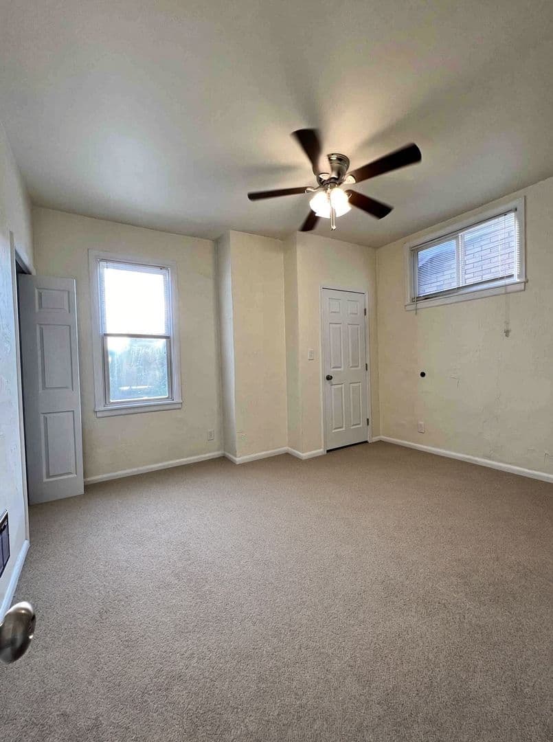Pittsburgh House: 1406 Fernleaf