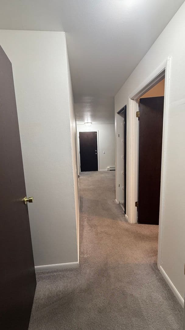 Elkhorn Apartment: 423 E 1st Ave,