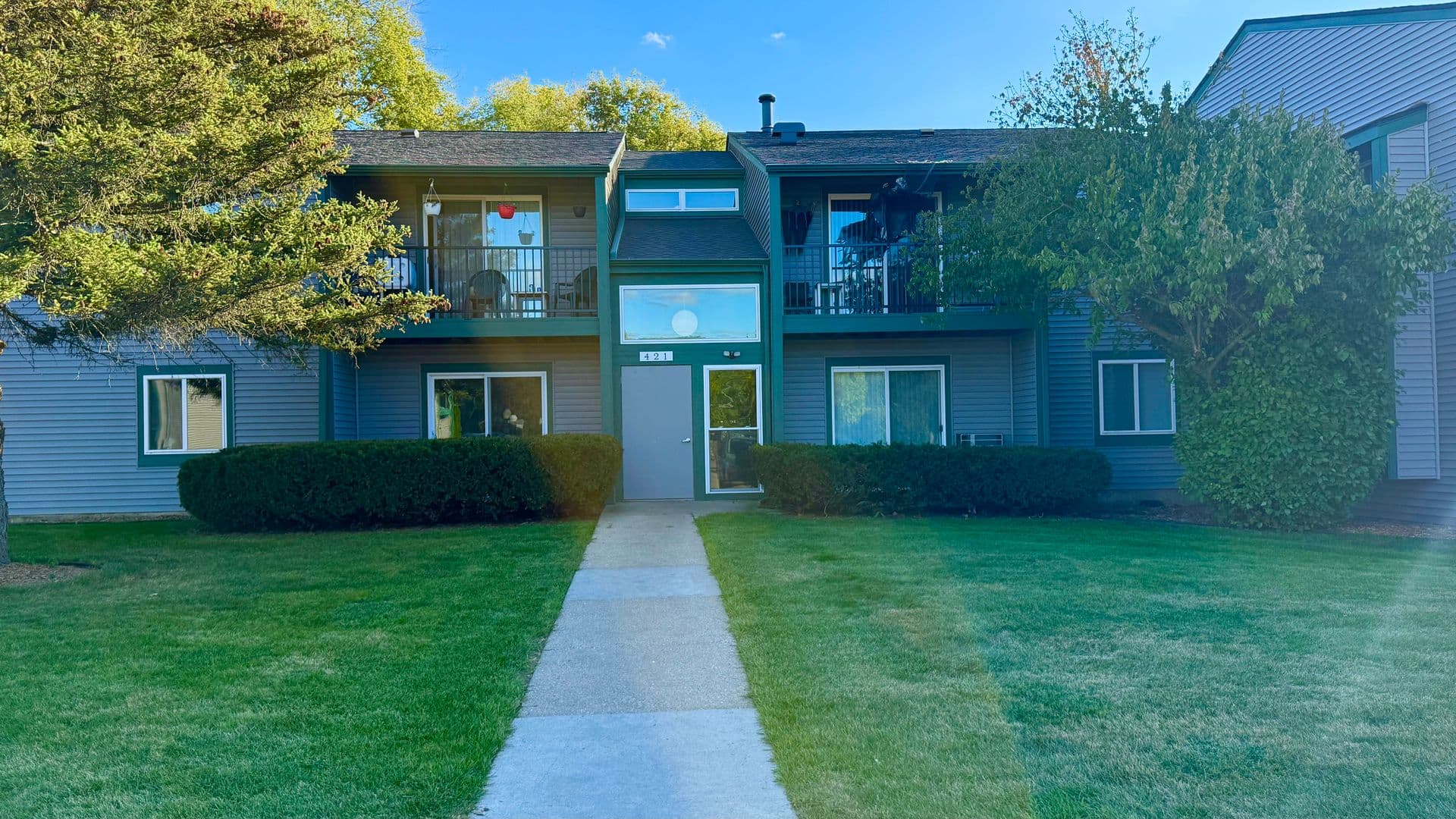 Elkhorn Apartment: 423 E 1st Ave,