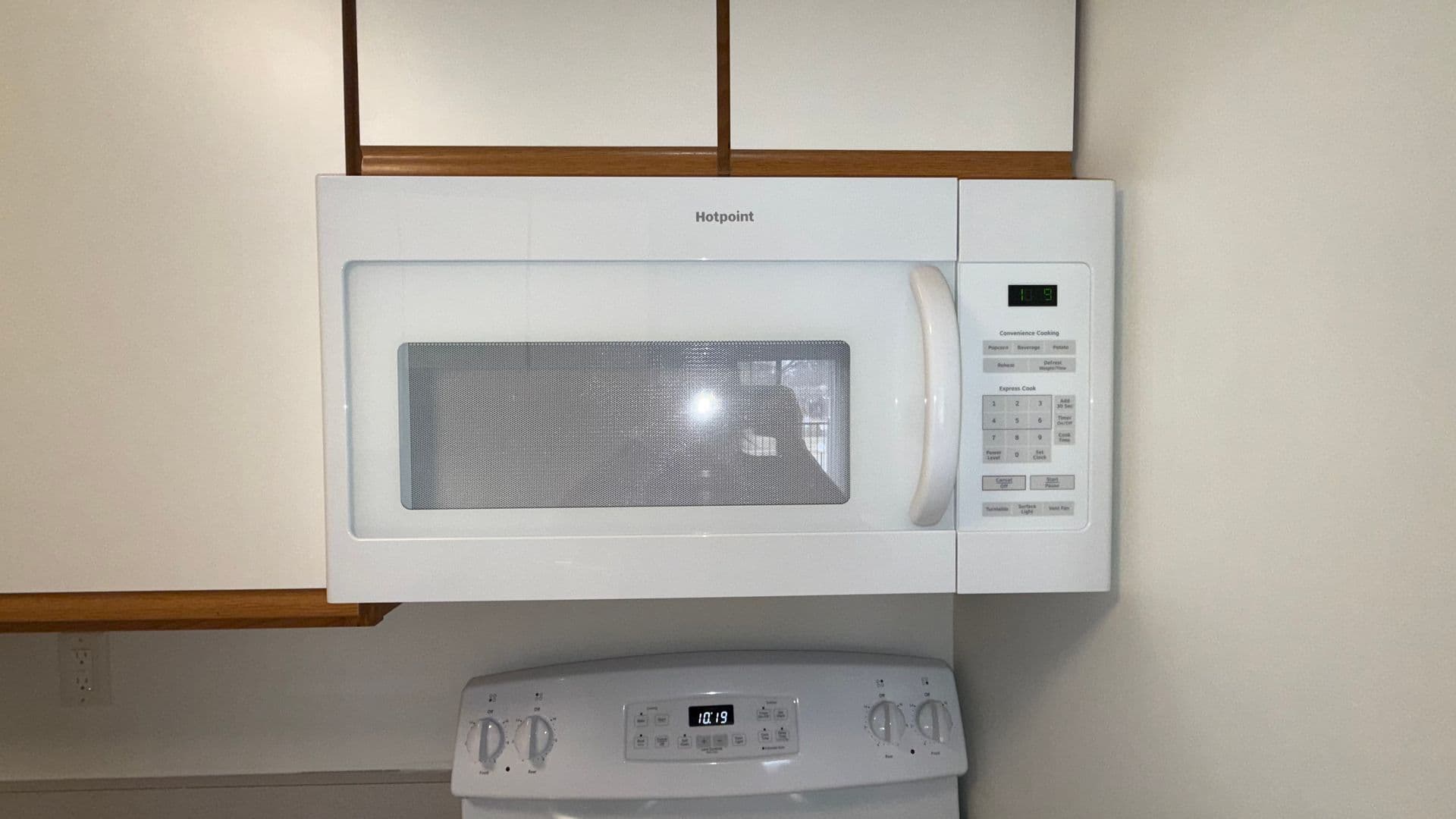 Cross Plains Apartment: 1837 Ludden Dr.