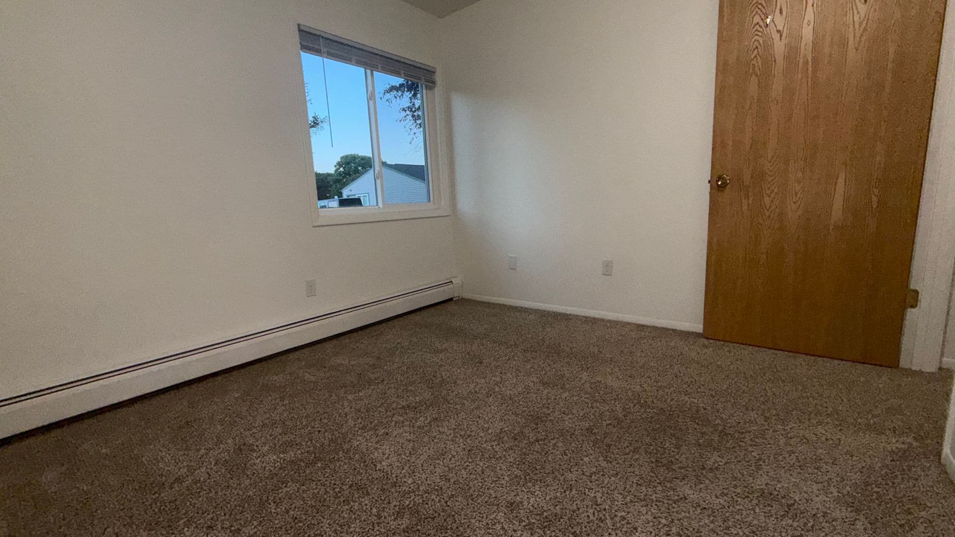 Elkhorn Apartment: 423 E 1st Ave,