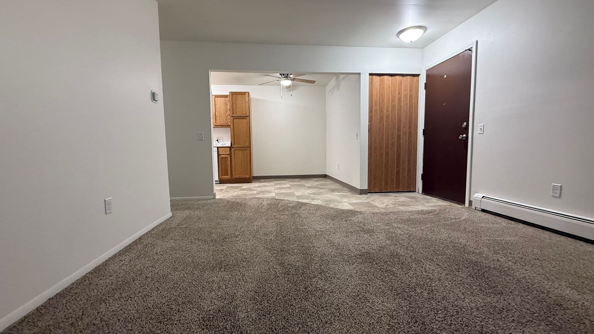 Elkhorn Apartment: 423 E 1st Ave,