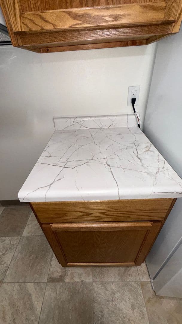 Elkhorn Apartment: 423 E 1st Ave,