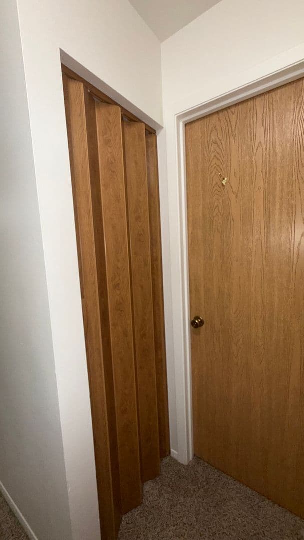 Elkhorn Apartment: 423 E 1st Ave,