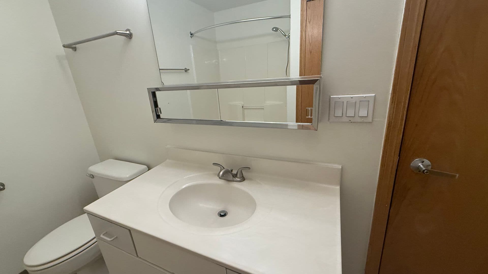 Cross Plains Apartment: 1837 Ludden Dr.
