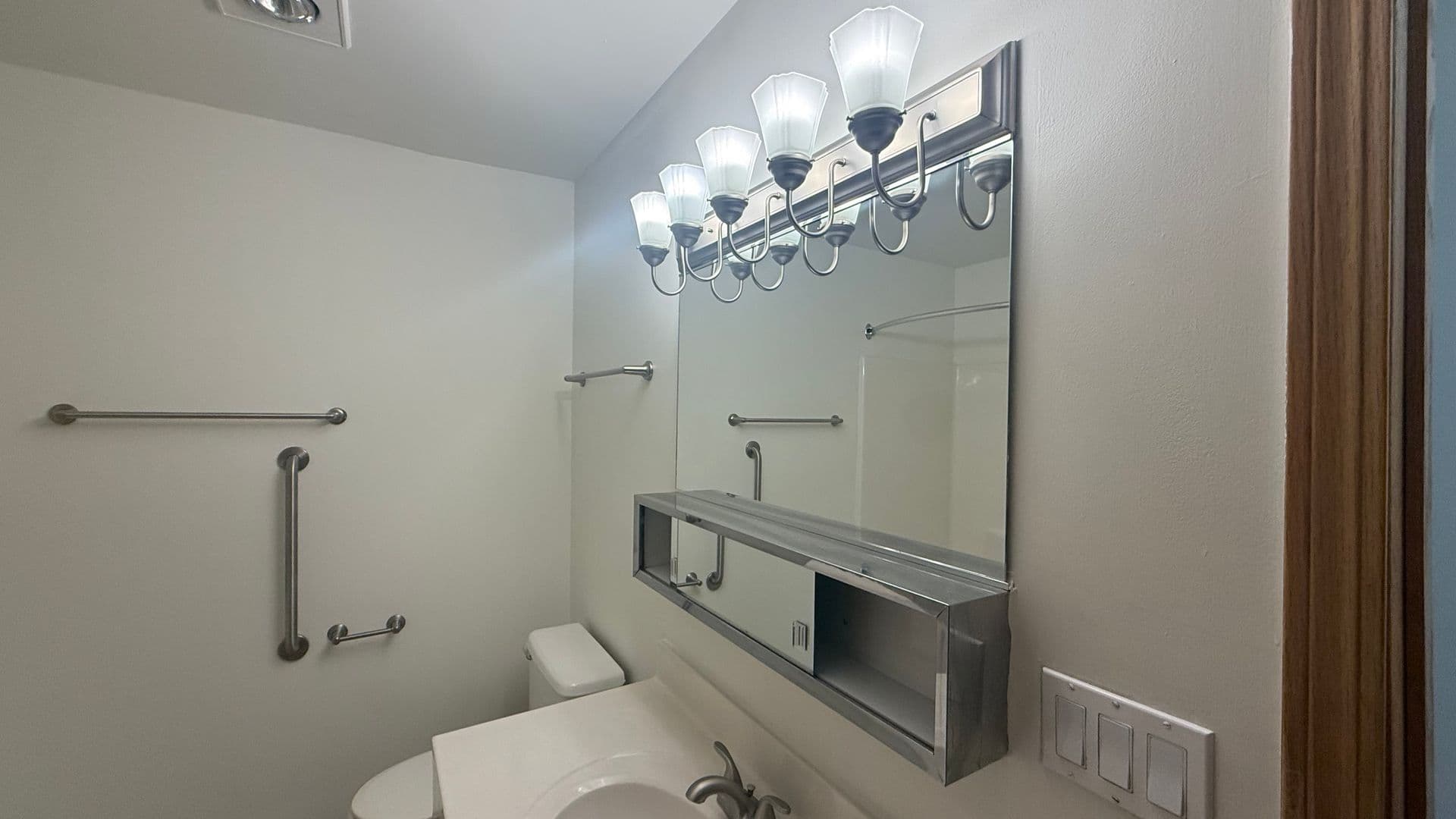 Cross Plains Apartment: 1837 Ludden Dr.