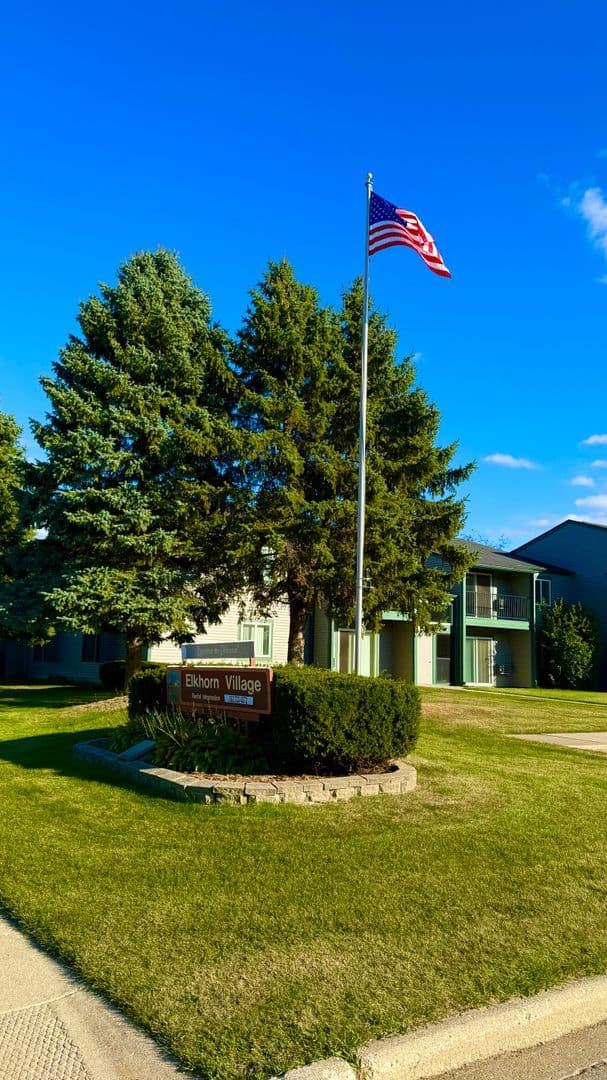 Elkhorn Apartment: 423 E 1st Ave,