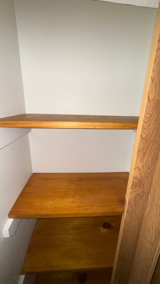 Elkhorn Apartment: 423 E 1st Ave,