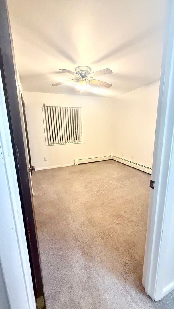Elkhorn Apartment: 423 E 1st Ave,