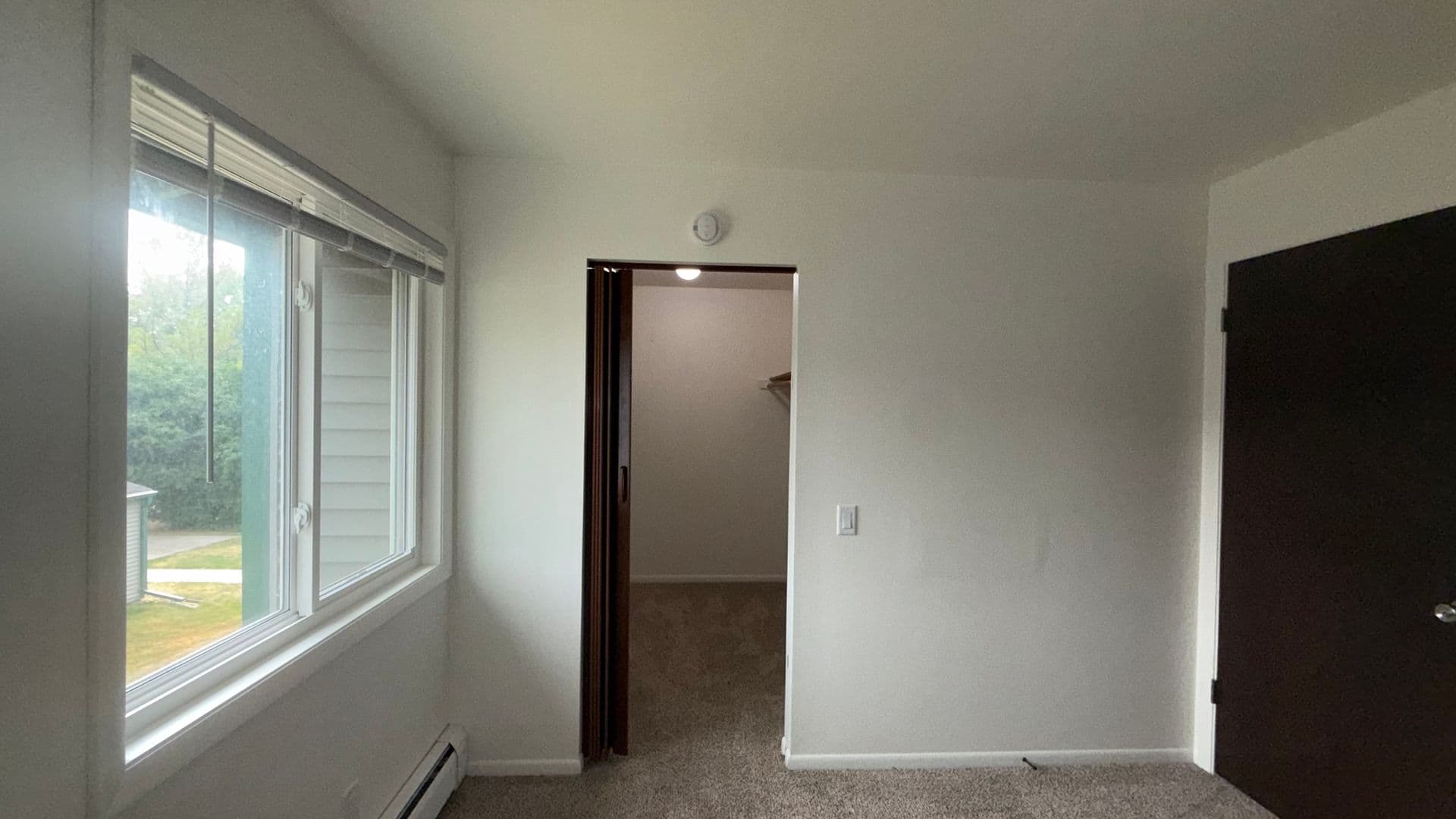 Elkhorn Apartment: 423 E 1st Ave,
