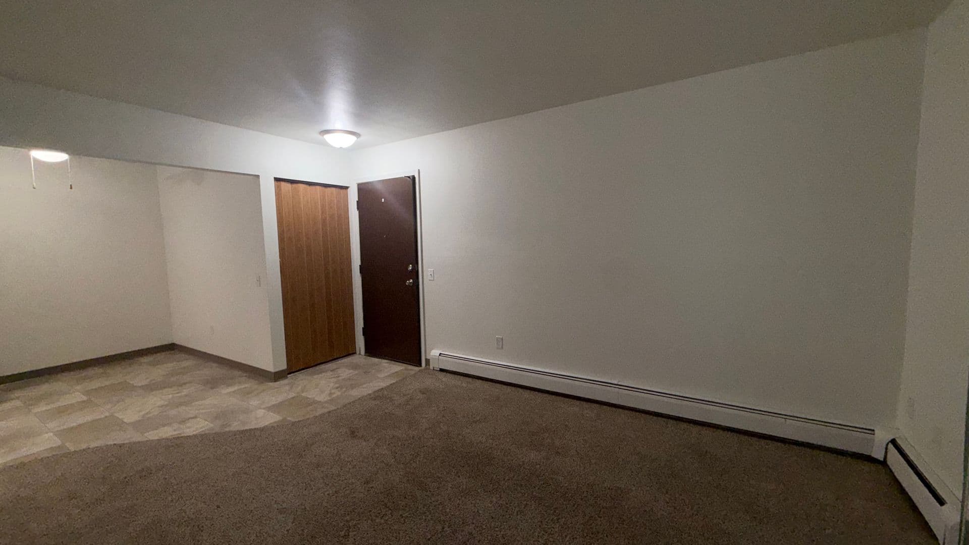 Elkhorn Apartment: 423 E 1st Ave,