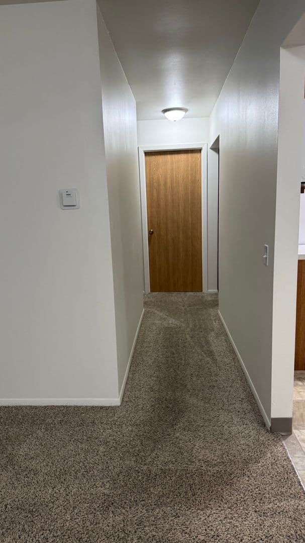 Elkhorn Apartment: 423 E 1st Ave,