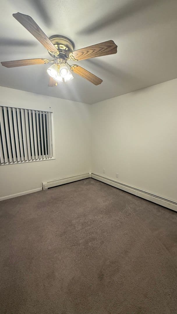 Elkhorn Apartment: 423 E 1st Ave,