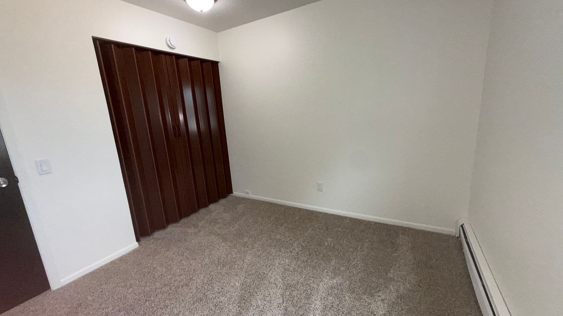Elkhorn Apartment: 423 E 1st Ave,