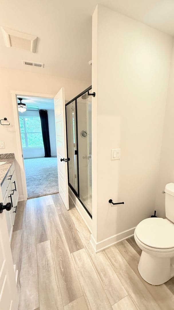 Jeffersonville House: 829 Wolf Run Park Blvd