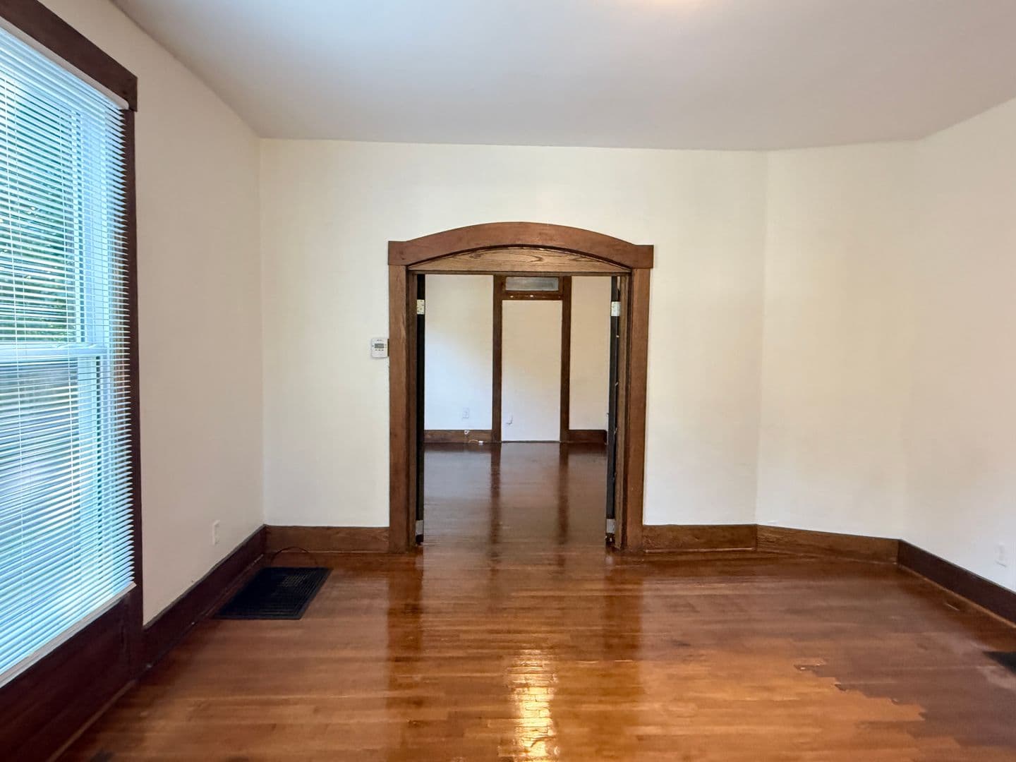 New Albany House: 2313 E Market St