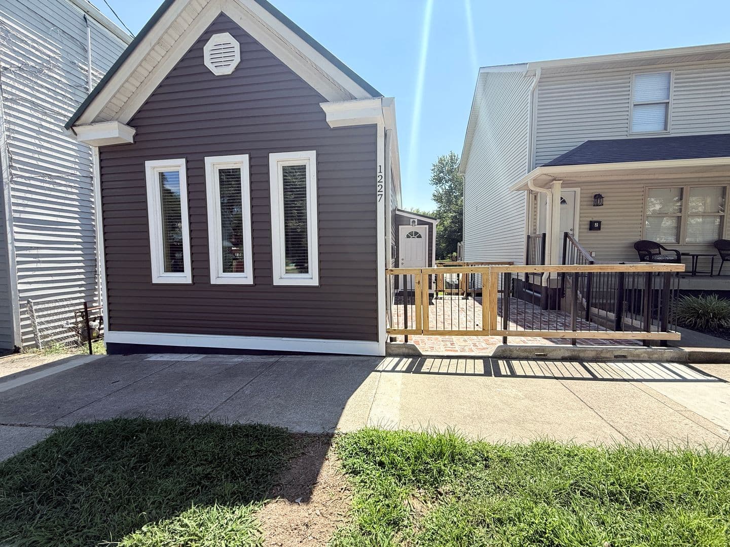 New Albany House: 1227 Vincennes St