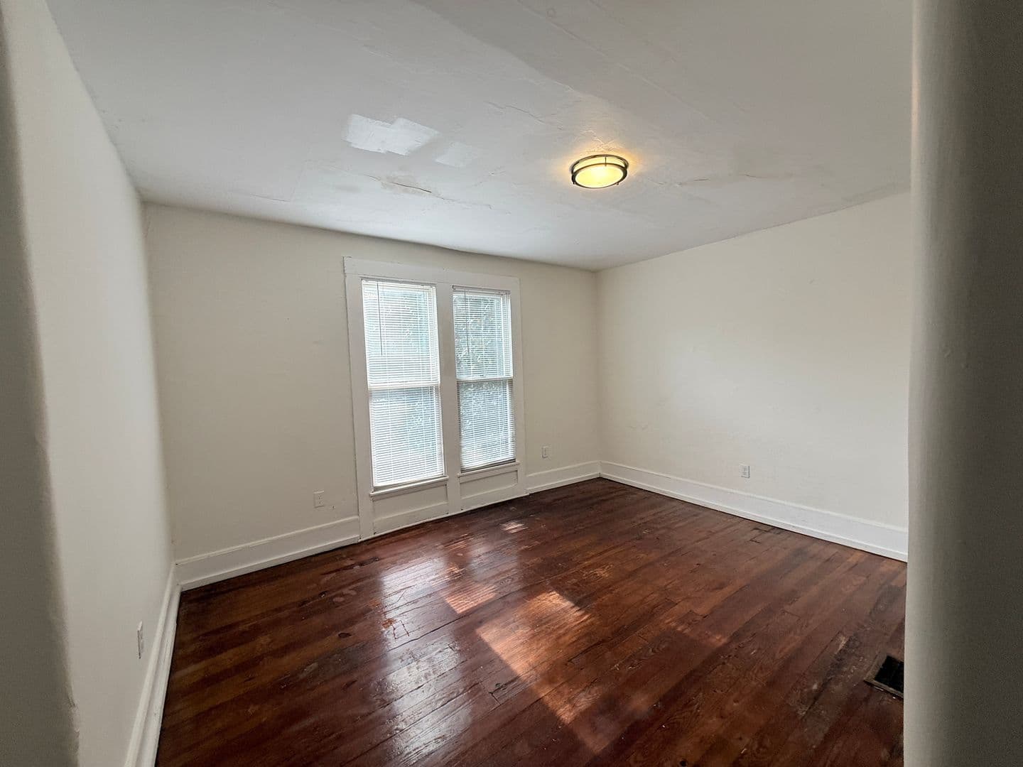 New Albany House: 2313 E Market St