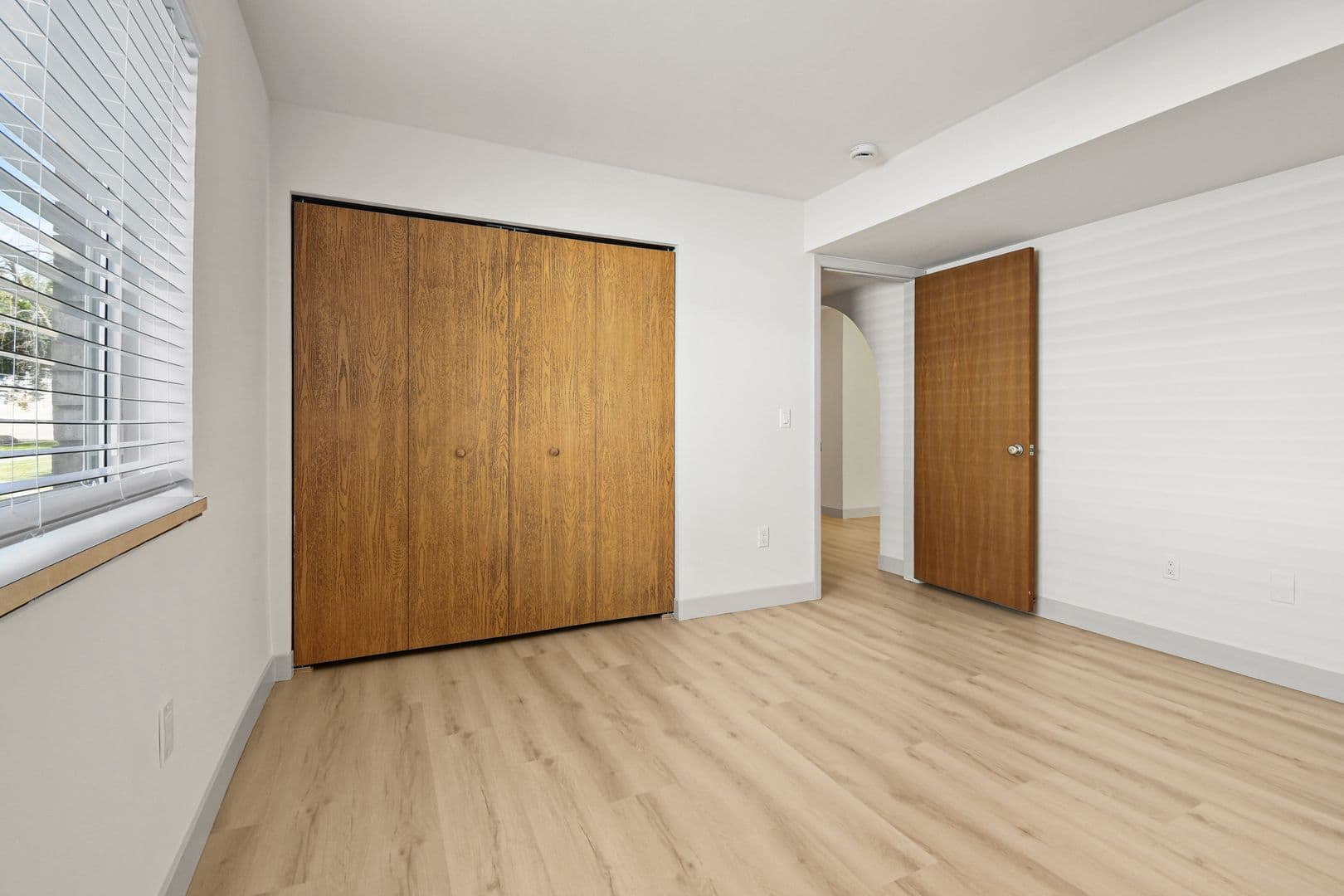 Madison Apartment: 1-34 Ridgeview Ct