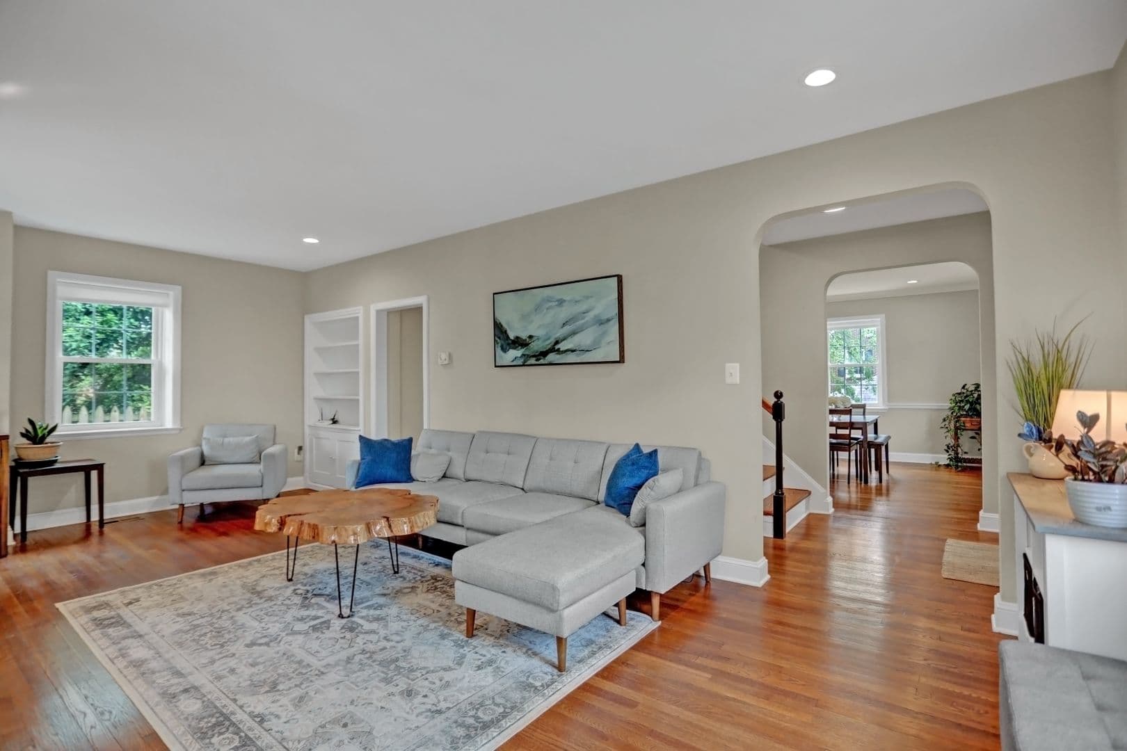 Towson House: 635 Round Oak Road