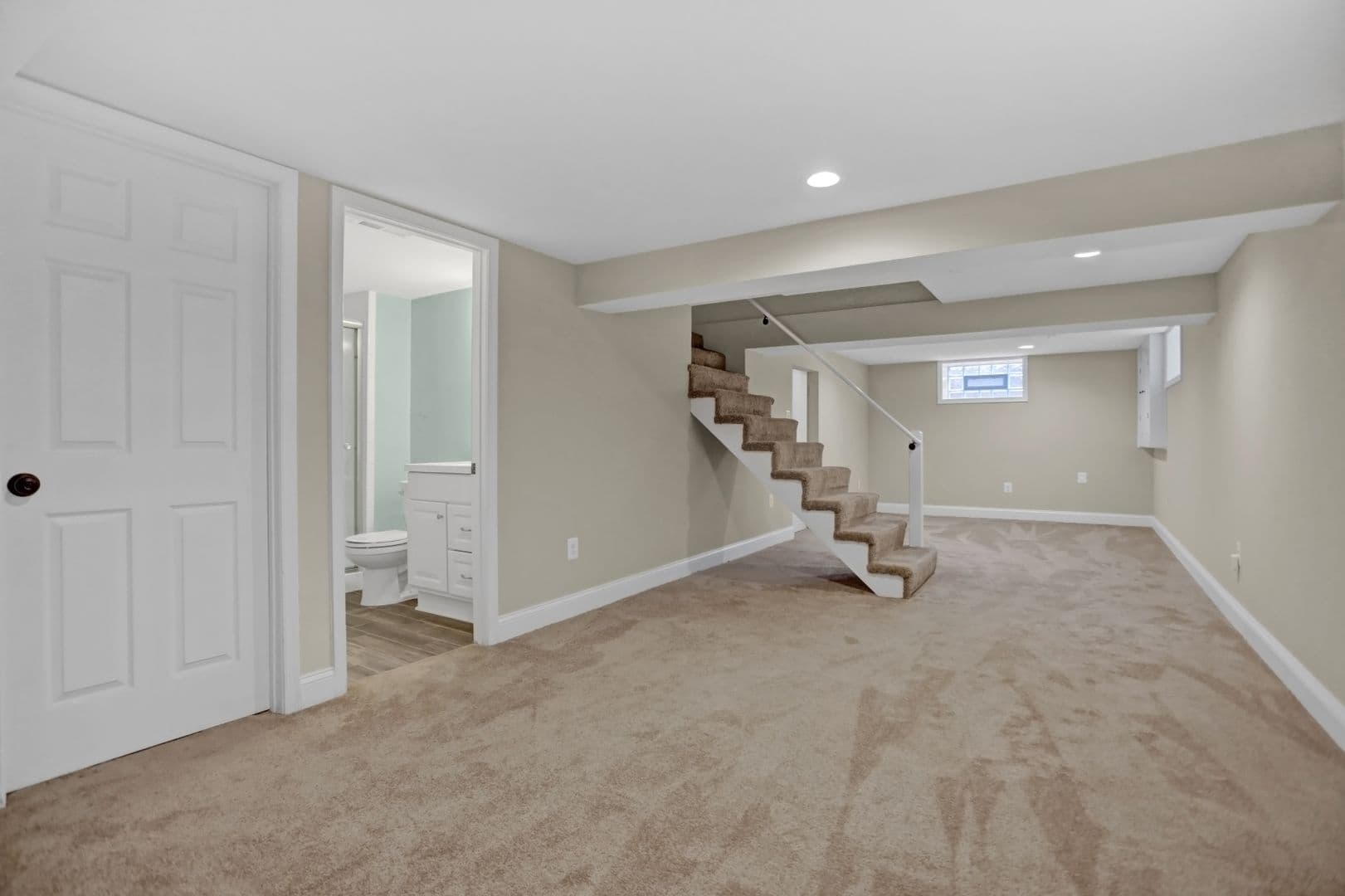 Towson House: 635 Round Oak Road