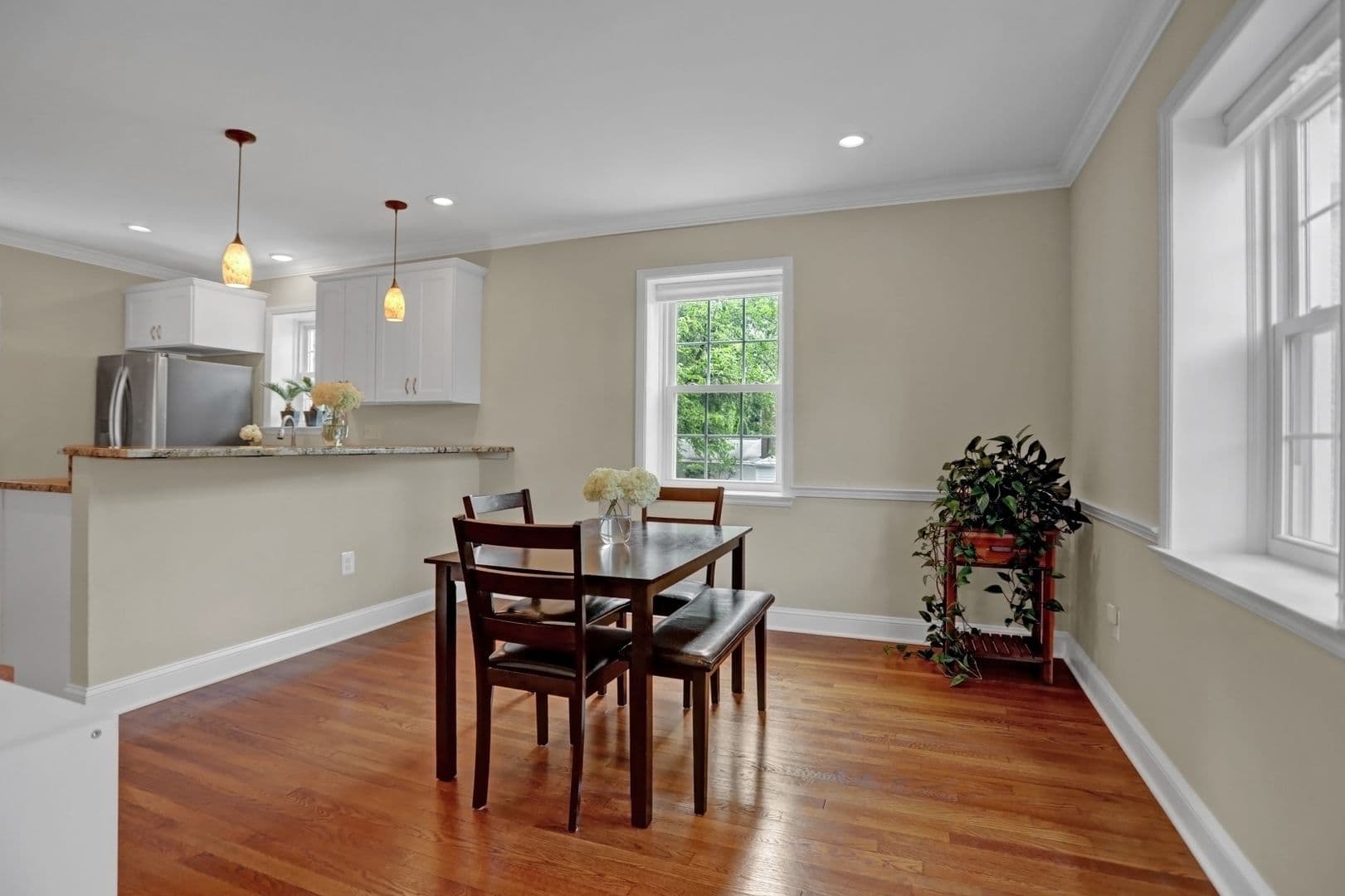 Towson House: 635 Round Oak Road
